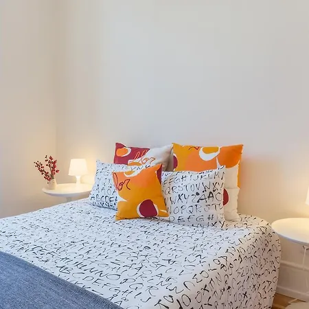 Home17 *